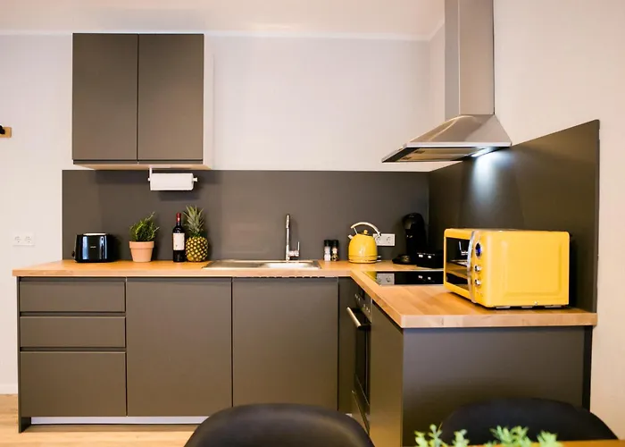 Bonquartier - Lux #2 Moderne, Stilvolle Mit Voll Ausgestatteter Kueche, Klimaanlage Und Parkplatz Appartamento