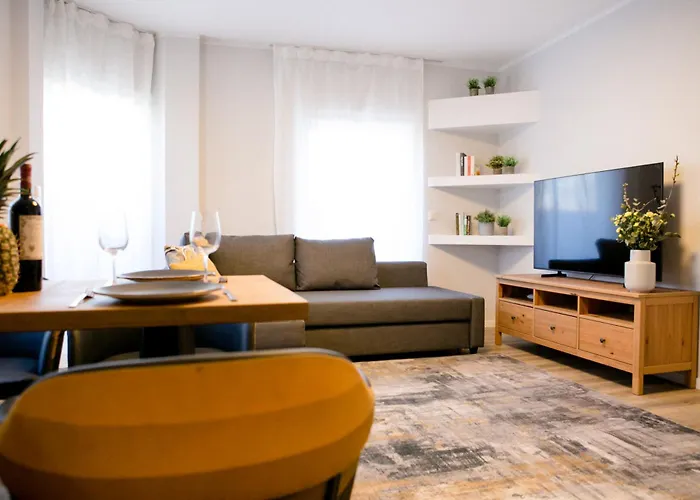 Bonquartier - Lux #2 Moderne, Stilvolle Mit Voll Ausgestatteter Kueche, Klimaanlage Und Parkplatz Appartamento