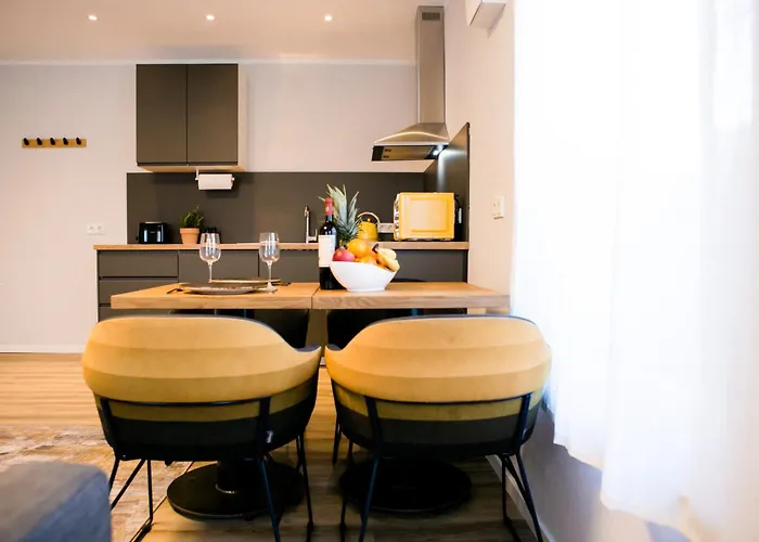 Appartamento Bonquartier - Lux #2 Moderne, Stilvolle Mit Voll Ausgestatteter Kueche, Klimaanlage Und Parkplatz